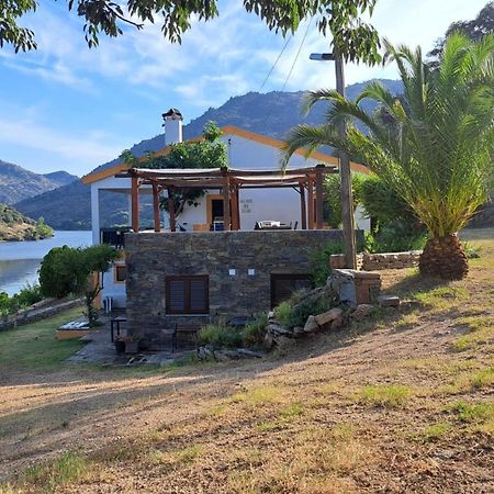 トーレ・デ・モンコルヴォ Quinta Do Rijoヴィラ エクステリア 写真